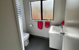 Unit 1/2/3 bathroom